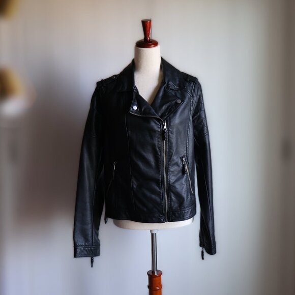 Xhilaration Faux Leather Moto Jacket Black Womens L Quilted Shoulder Detail - Picture 3 of 6